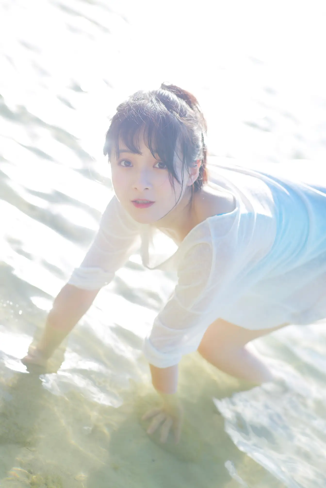 [YITUYU] 2022.06.09 Vol.1125 – The sea is a touchable blue sky Sweet wine No. 8#[25P]-16